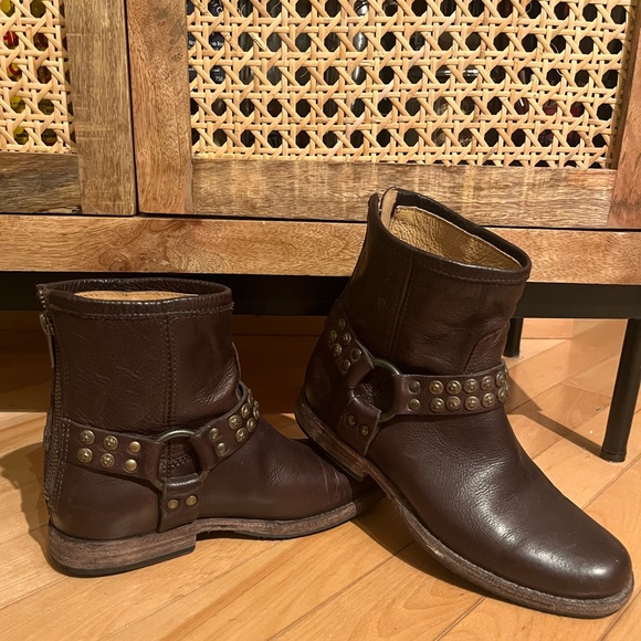 SOLD 💵FRYE Studded Harness Boots s6 - Picture 6 of 7